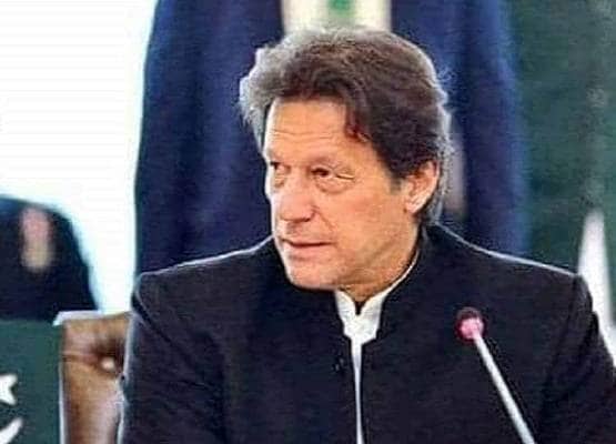 PAK में लड़कियों का हो रहा धर्मांतरण, सोशल मीडिया पर लगाई गुहार