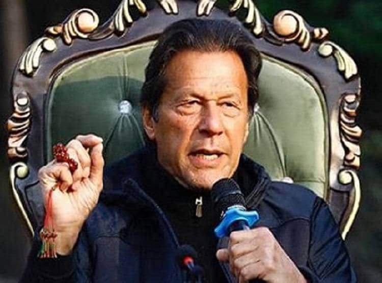 दावोस में क्यों भड़के इमरान, बोले- बंद कर दिया टीवी देखना और अखबार पढ़ना