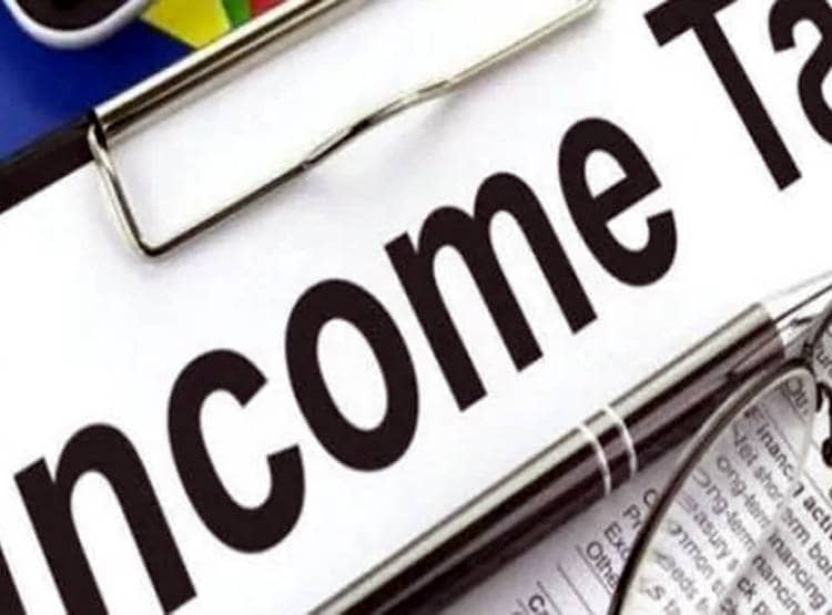 7 हजार सैलरी, 132 करोड़ के ट्रांजेक्शन का नोट‍िस, चोकसी से जुड़ रहे तार