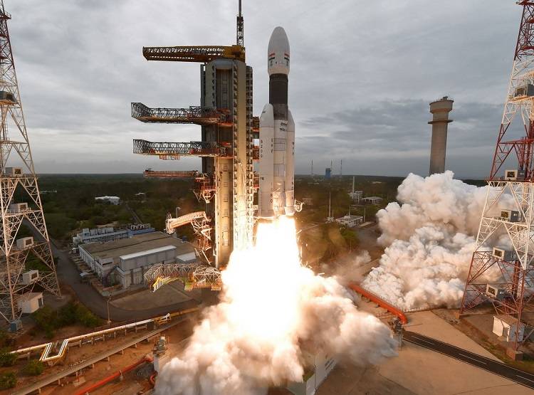 आखिर कौन है वो 'महिला' व्योममित्र जिसे पहली बार स्पेस में भेजेगा ISRO
