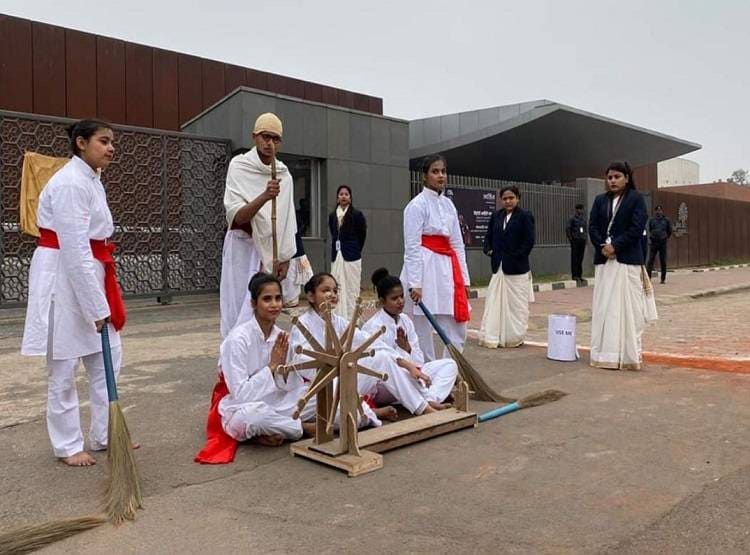 बिहार: 16 हजार KM लंबी मानव श्रृंखला का विश्व रिकॉर्ड, आसमान से ली गई तस्वीर