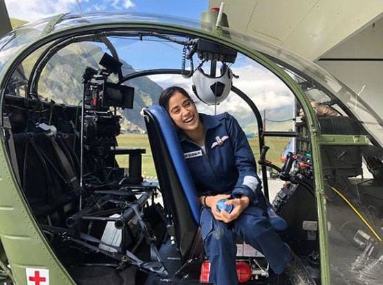 जिम में दो चोटी बनाकर पहुंचीं जाह्नवी कपूर, देखें क्यूट Photos