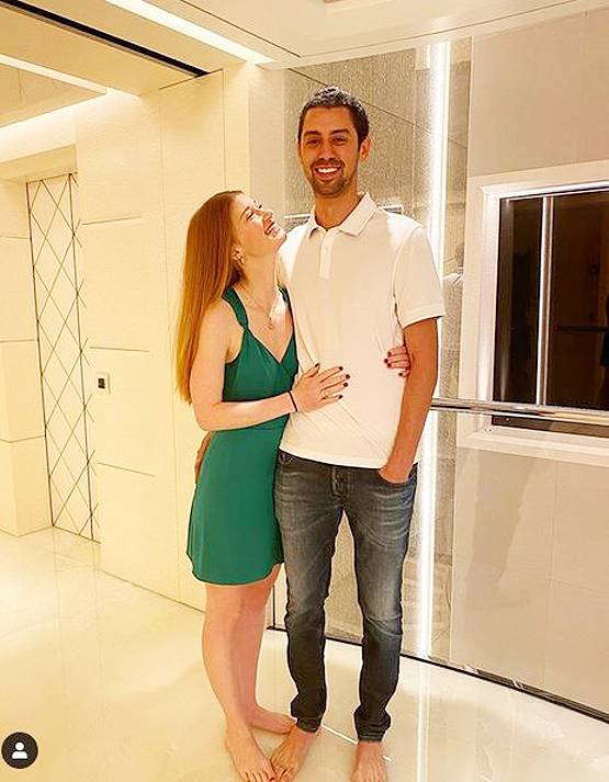 बिल गेट्स की बेटी ने मिस्र के रईस से की सगाई, फोटो सोशल मीडिया पर वायरल