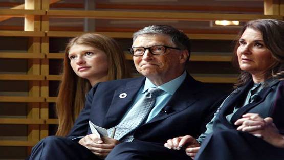 बिल गेट्स की बेटी ने मिस्र के रईस से की सगाई, फोटो सोशल मीडिया पर वायरल