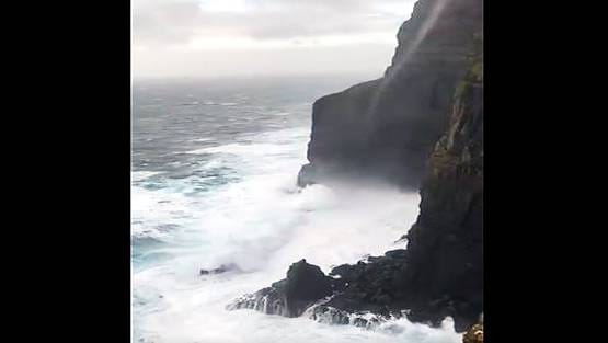 देखिए...1542 फीट ऊंचा पानी का उल्टा झरना, ये है प्रकृति का अद्भुत नजारा