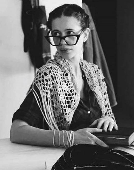 कल्कि ने शेयर की ब्लैक एंड व्हाइट फोटो, बेबी बंप फ्लॉन्ट करती दिखीं