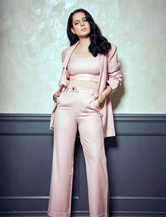 क्रिकेट स्टूडियो पहुंचीं कंगना रनौत, न्यूजीलैंड के प्लेयर संग तस्वीरें वायरल