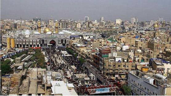 अमेरिका को ललकार: ईरान ने मस्जिद पर क्यों लहराया लाल झंडा?