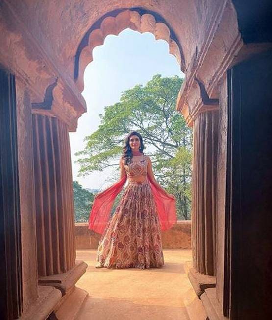 नागिन 3 फेम करिश्मा तन्ना का बोल्ड अंदाज, कराया बिकिनी फोटोशूट