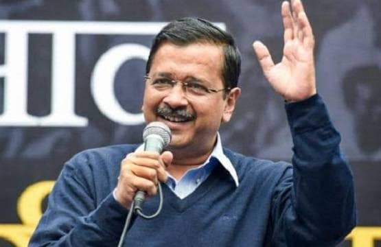 PAK के मंत्री से भिड़े केजरीवाल, कहा- मोदीजी मेरे PM, हमला बर्दाश्त नहीं