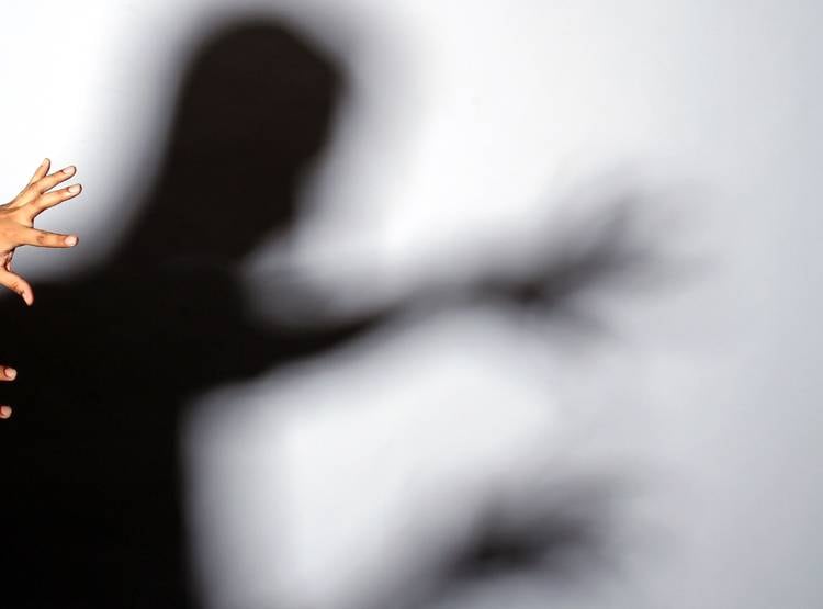 क‍िडनैप कर रेप के बाद पेड़ से लटकाई लड़की की लाश, ट्विटर पर भड़का गुस्सा