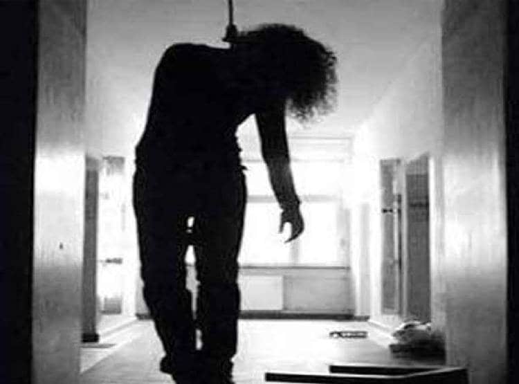 क‍िडनैप कर रेप के बाद पेड़ से लटकाई लड़की की लाश, ट्विटर पर भड़का गुस्सा