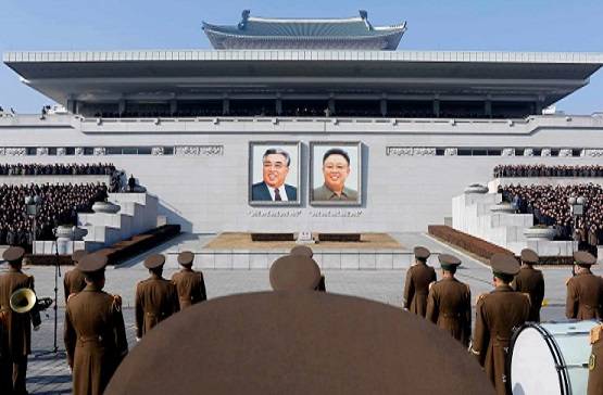 किम जोंग की फोटो छोड़ आग से अपनी बच्ची को बचाया, महिला को मिलेगी सजा