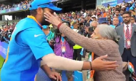 टीम इंडिया की 'सुपरफैन दादी' का निधन, WC में सबको बनाया था मुरीद