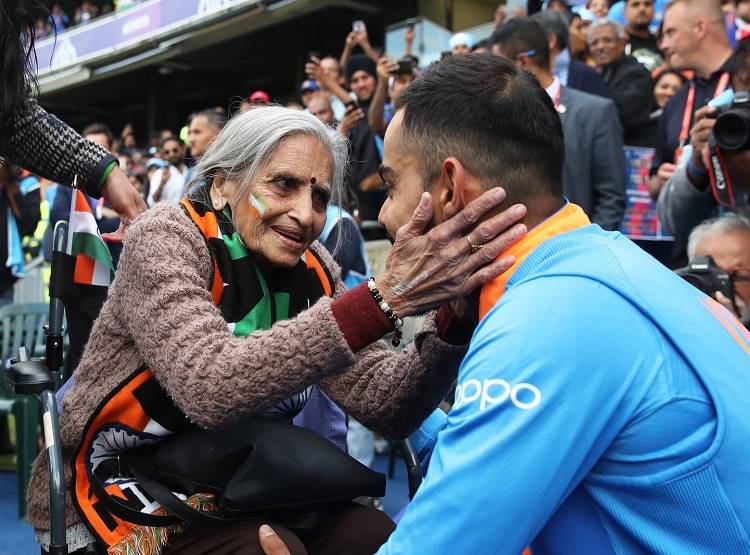 टीम इंडिया की 'सुपरफैन दादी' का निधन, WC में सबको बनाया था मुरीद