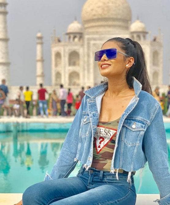 बिग बॉस 10 की कंटेस्टेंट लोपामुद्रा का गोवा में दिखा ग्लैमरस अवतार