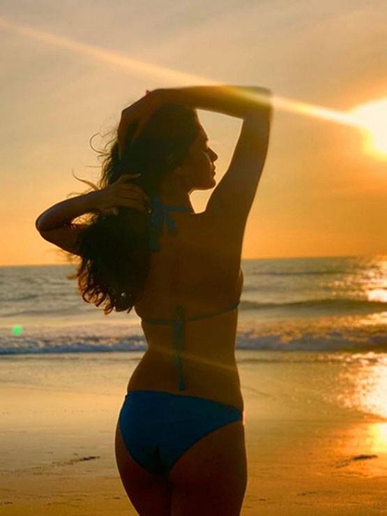 बिग बॉस 10 की कंटेस्टेंट लोपामुद्रा का गोवा में दिखा ग्लैमरस अवतार