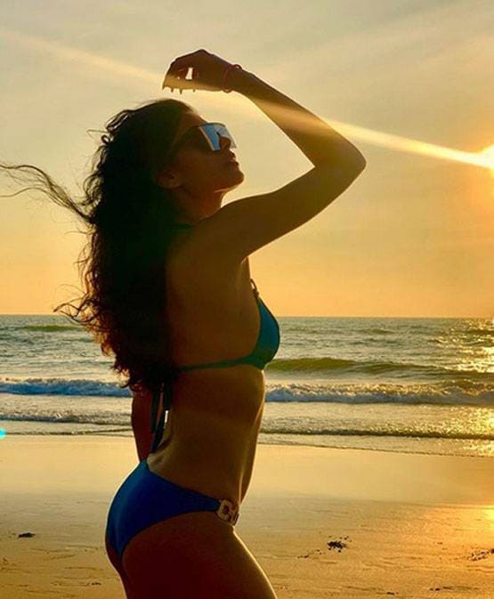 बिग बॉस 10 की कंटेस्टेंट लोपामुद्रा का गोवा में दिखा ग्लैमरस अवतार