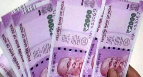 एक कागज के टुकड़े से रातोरात बदली जिंदगी, करोड़पति बन गया मजदूर