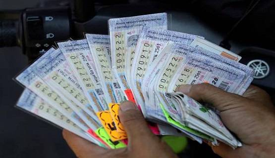 कूड़ेदान की एक पर्ची, और ठेले वाला एक झटके में बना करोड़पति