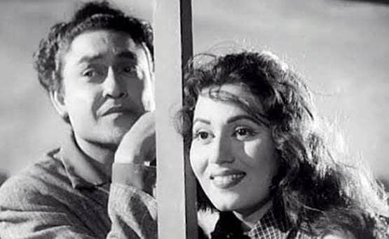 बॉलीवुड के वो सितारे जिन्होंने पर्दे पर किया अपनी भाभी-साली संग रोमांस