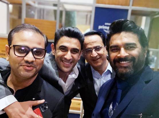 पार्टी में पत्नी संग पहुंचे आर माधवन, ट्रांसफॉर्मेशन देख हो जाएंगे हैरान