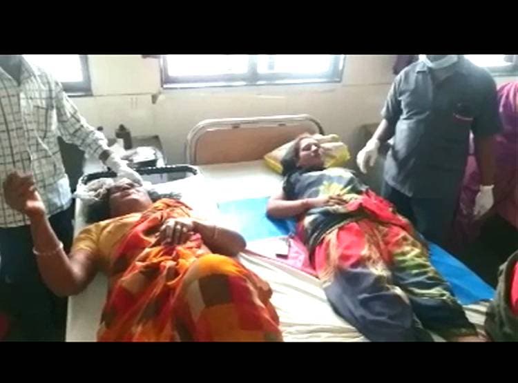 बस से टकराकर कुएं में ग‍िरा ऑटो, ऊपर से बस भी ग‍िरी, 26 की दर्दनाक मौत