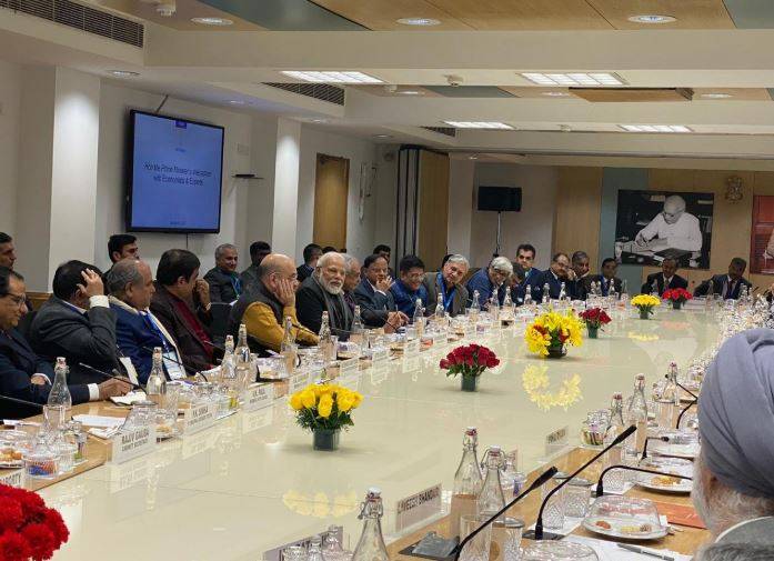 5 ट्रिलियन इकोनॉमी पर मैराथन बैठकें, मोदी बोले- अचानक नहीं आया ख्याल