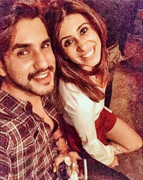 नीना गुप्ता से मोना सिंह तक, 35 साल के पार जाकर दुल्हन बनीं ये एक्ट्रेस