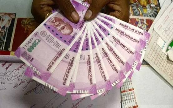 कूड़ेदान की एक पर्ची, और ठेले वाला एक झटके में बना करोड़पति