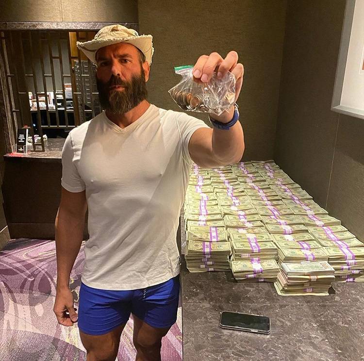 जुए में करोड़ों रुपए हार गया दुनिया का सबसे बड़ा 'अय्याश' शख्स