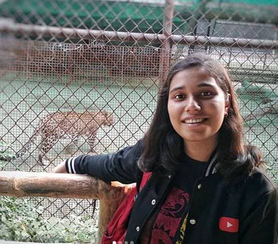 मुस्लिम नहीं हैं 'नजमा आपी', जानें- कौन है वायरल वीडियो वाली ये लड़की