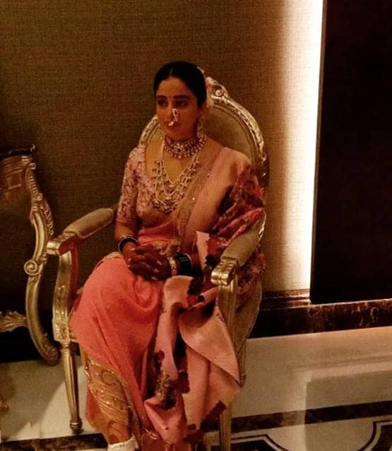 नऊवारी साड़ी, हैवी ज्लैवरी, मराठी दुल्हन के लुक में ऐसी नजर आईं नेहा पेंडसे