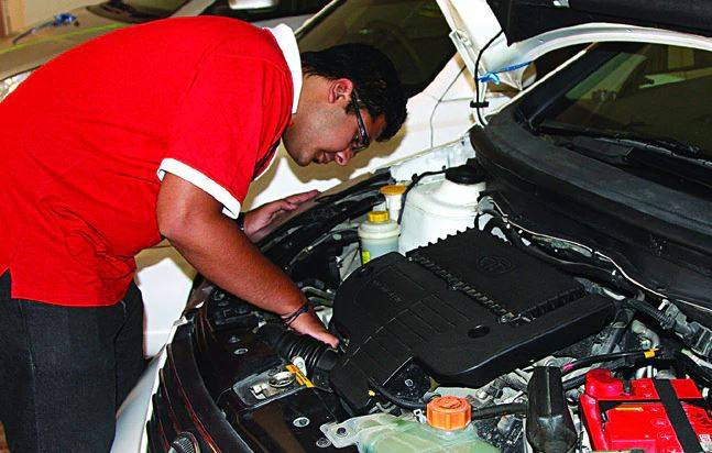 केवल बॉडी नहीं, पुरानी कार खरीदते वक्त ये 5 टिप्स रखें याद