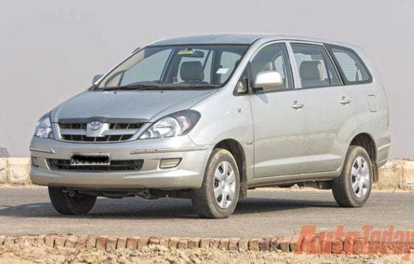 केवल बॉडी नहीं, पुरानी कार खरीदते वक्त ये 5 टिप्स रखें याद