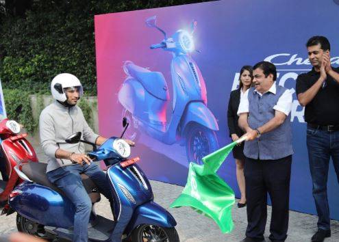 उल्टी गिनती शुरू, महज एक दिन बाद Bajaj Chetak होगा लॉन्च
