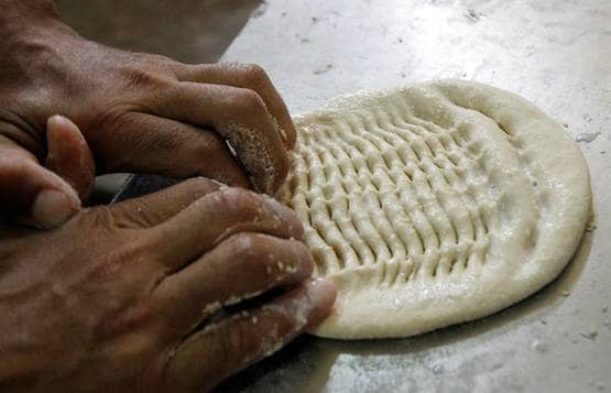 पाकिस्तान में खाने का भयंकर संकट: लोगों के लिए पड़े रोटियों के लाले