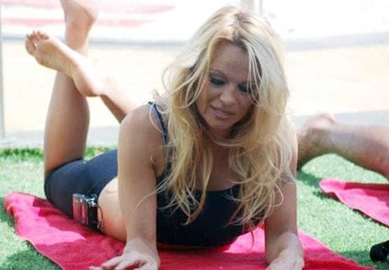 Ex बिग बॉस कंटेस्टेंट ने उम्र में 22 साल बड़े शख्स से रचाई 5वीं शादी