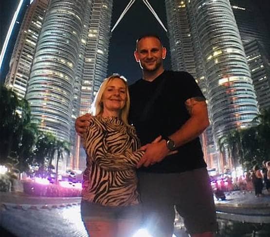 हनीमून पर मां को ले गई दुल्हन, फिर मां ने दिया पति के बच्चे को जन्म