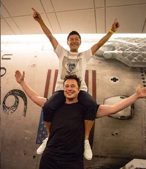 अरबपति की गर्लफ्रेंड बनने की वैकेंसी, लड़कियों के लिए रखीं ये शर्तें