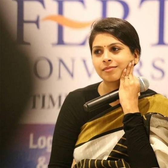 कौन है 'फ्री कश्मीर' पोस्टर वाली लड़की? विवाद पर दी सफाई