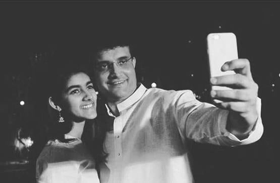 क्या CAA के खिलाफ प्रदर्शन में शामिल हुईं अखिलेश यादव की बेटी टीना?