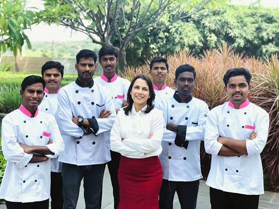 फुल टाइम जॉब छोड़ ऐसे खड़ा किया सलाद का बिजनेस, अब लाखों में कमाई