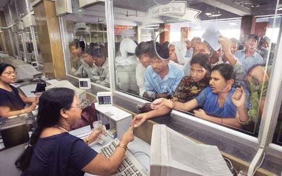 टिकट पर आपकी जेब से जाएंगे 4 पैसे, रेल को मिलेंगे 2300 करोड़