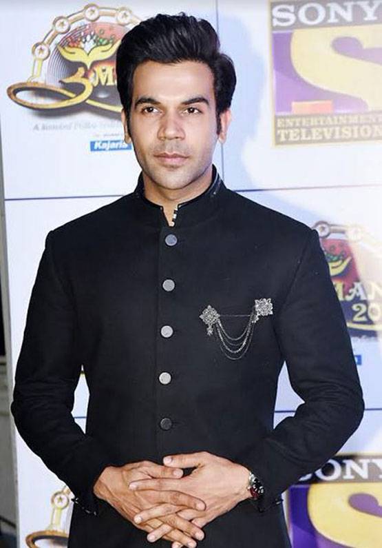 Umang 2020: सारा का ट्रैडिशनल लुक, कैजुअल वियर में दिखे कार्तिक