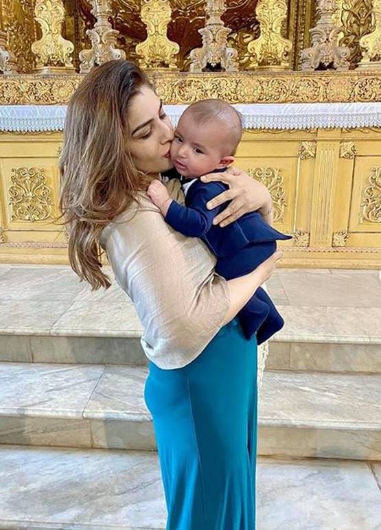 रियल लाइफ में सुपर नानी हैं रवीना टंडन, शेयर की नाती के संग क्यूट फोटो