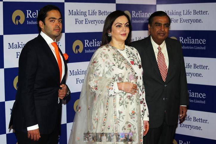 अब मार्च 2022 तक मुकेश अंबानी बने रह सकते हैं RIL चेयरमैन और CMD