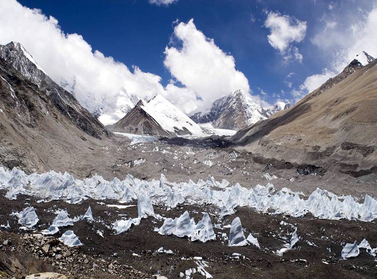 सीक्रेट सैटेलाइट से एवरेस्ट पर बड़ा खुलासा, इन 2 देशों पर खतरा