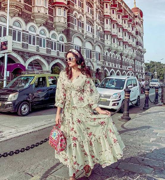 'कसम से' फेम रोशनी चोपड़ा का बोल्ड अंदाज, शेयर की ट्रिप से फोटोज