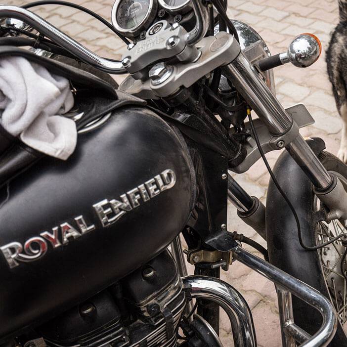 बुलेट के दीवानों को झटका, बंद होंगे Royal Enfield के ये मॉडल?
